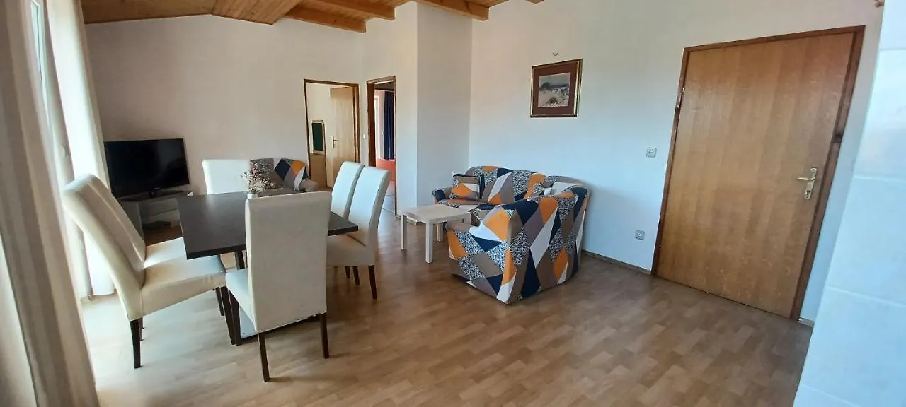 Apartments & Rooms Mila Banjol Croatia