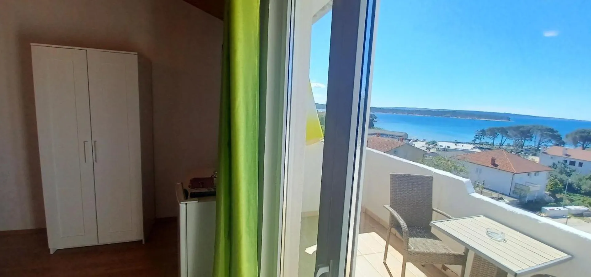 Apartments & Rooms Mila