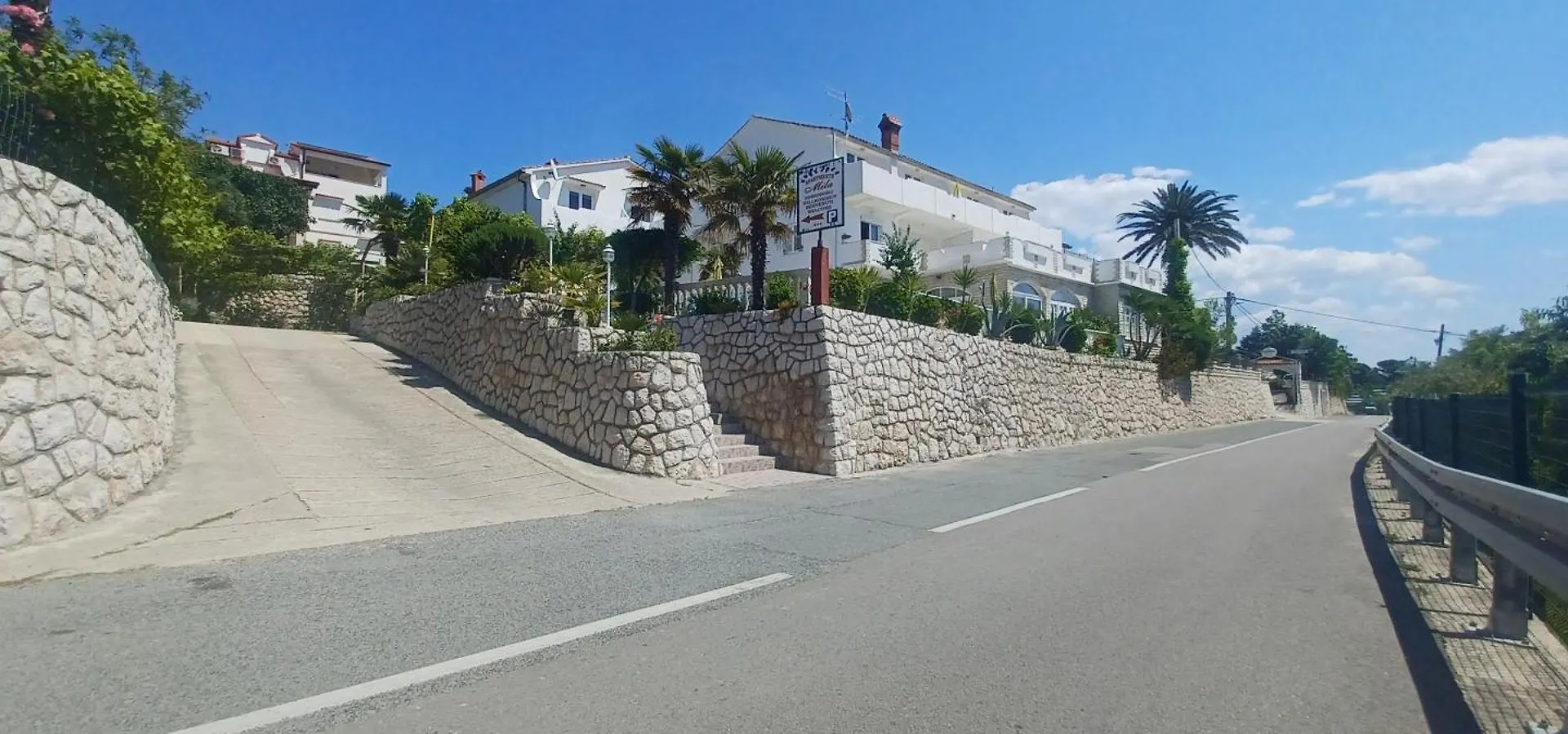 Apartments & Rooms Mila Banjol