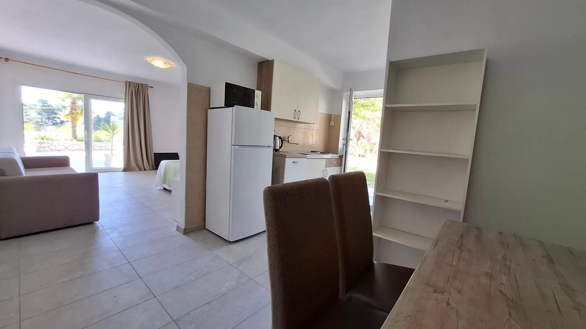 Apartments & Rooms Mila 0*, Banjol Croatia
