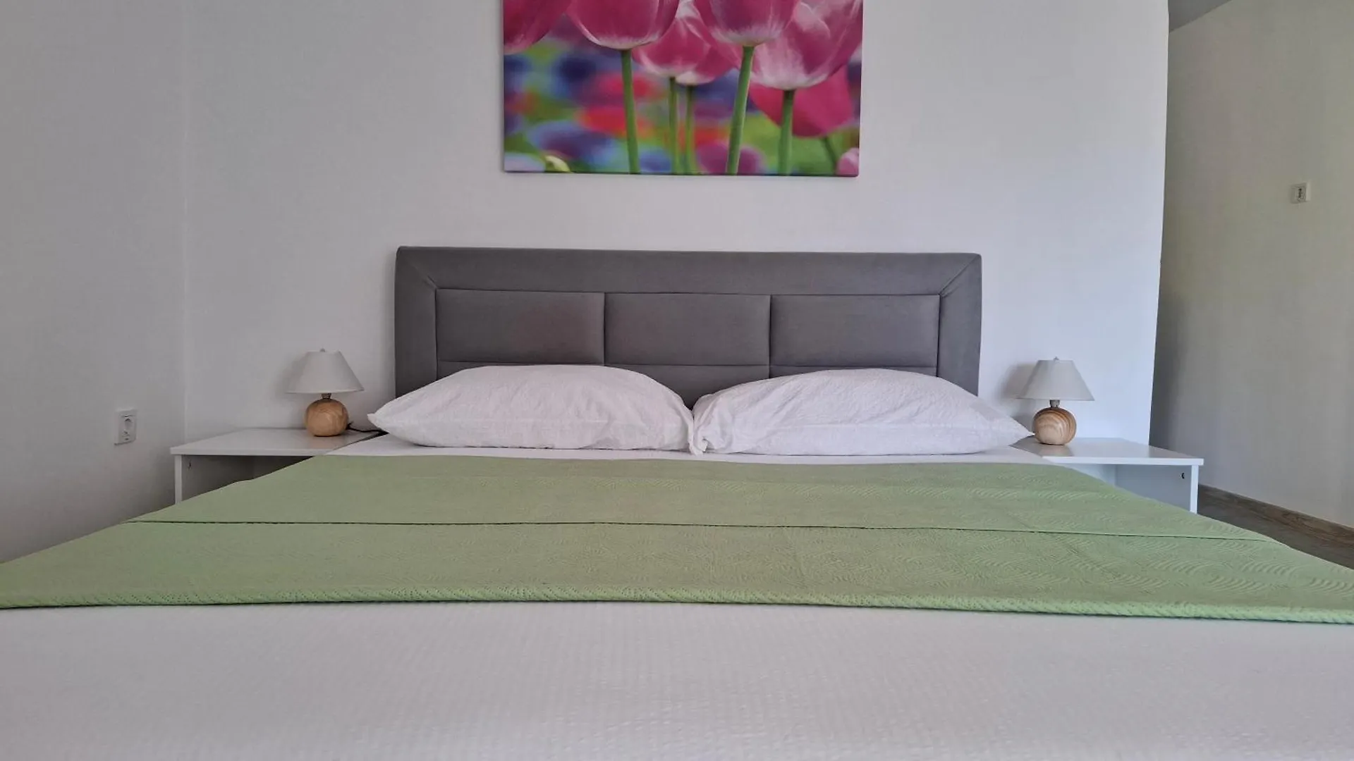 Apartments & Rooms Mila