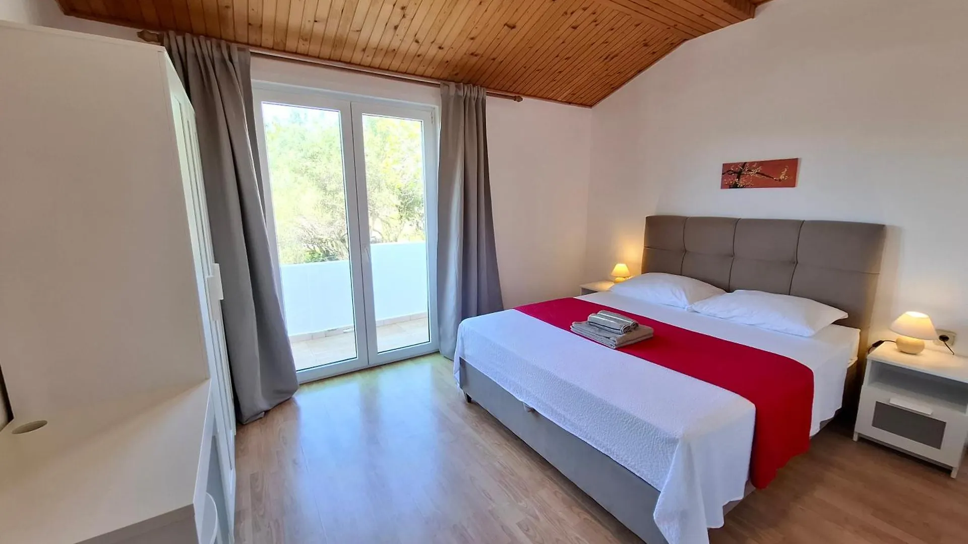 Apartments & Rooms Mila Banjol Croatia